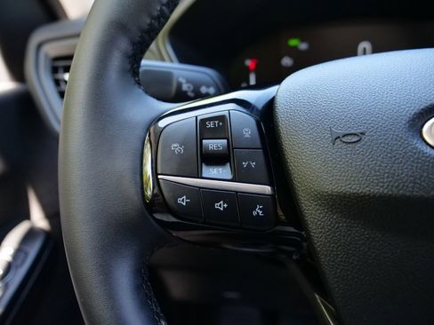 Used 2024 Ford Escape SE image 20