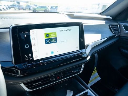 New 2026 Volkswagen Atlas Cross Sport SE image 18