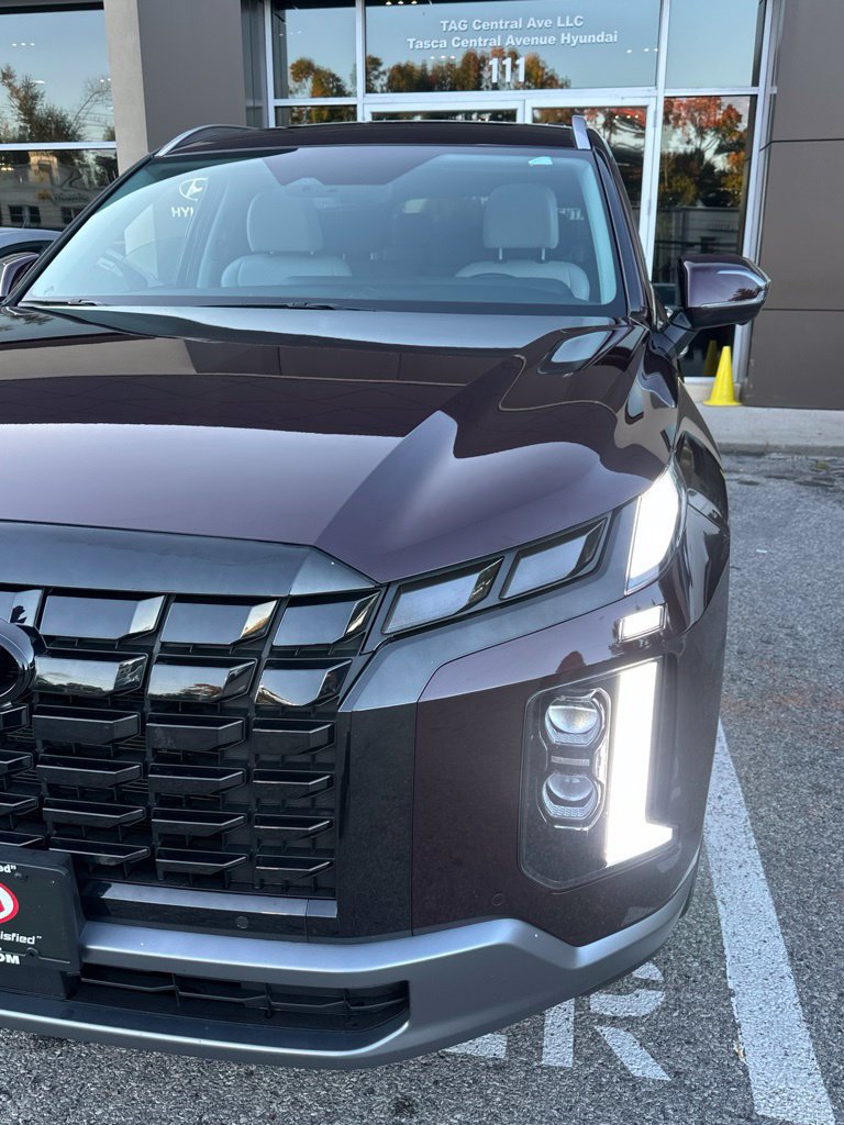 Used 2023 Hyundai Palisade SEL AWD/4WD image 3
