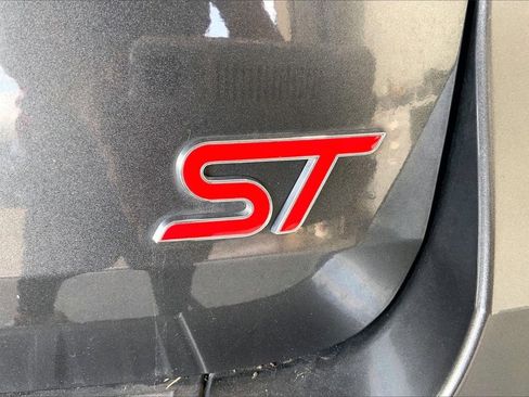 Used 2020 Ford Explorer ST w/ ST Street Pack image 9