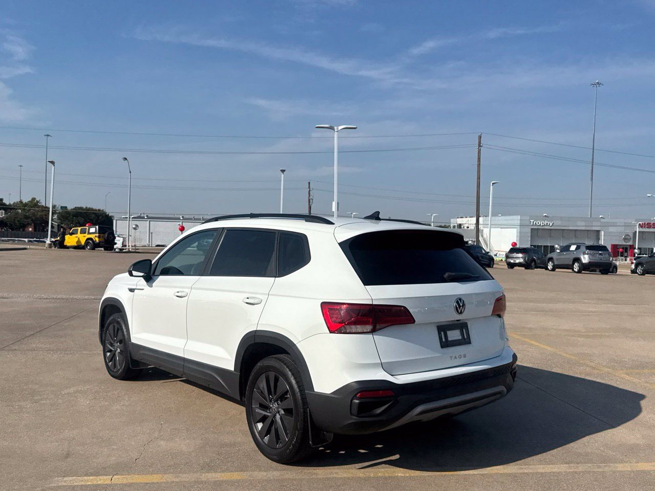 Used 2022 Volkswagen Taos S FWD image 17