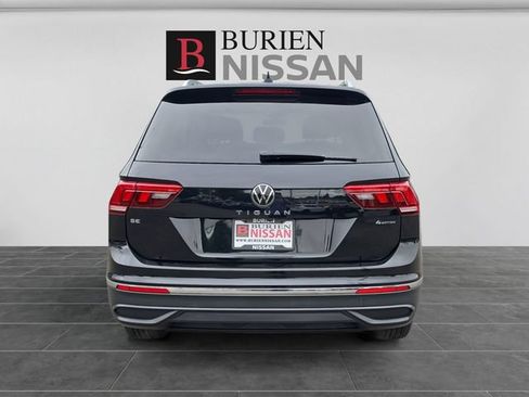 Used 2022 Volkswagen Tiguan SE AWD/4WD image 4
