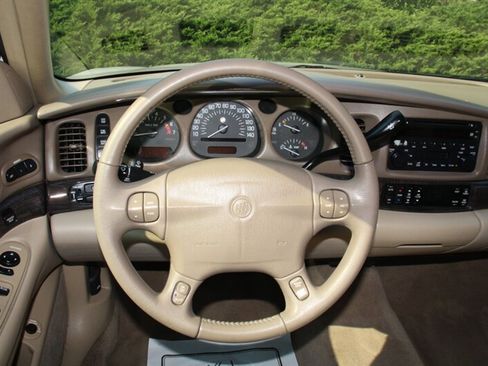 Used 2005 Buick Le Sabre Limited w/ Celebration Edition Package FWD image 17