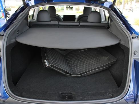Used 2026 Tesla Model Y Long Range AWD/4WD image 36