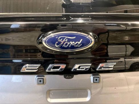 Used 2022 Ford Edge SEL image 8