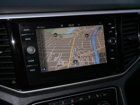 Certified 2022 Volkswagen Atlas Cross Sport SEL Premium R-Line image 22