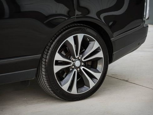 Used 2020 Land Rover Range Rover SV Autobiography Dynamic image 42