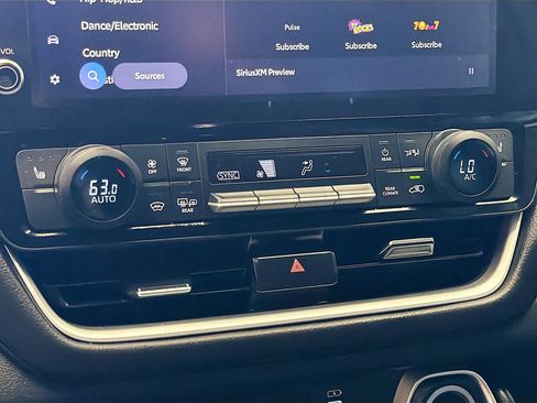 Used 2024 Toyota Grand Highlander XLE image 10