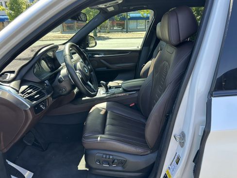 Used 2016 BMW X5 xDrive50i AWD/4WD image 18
