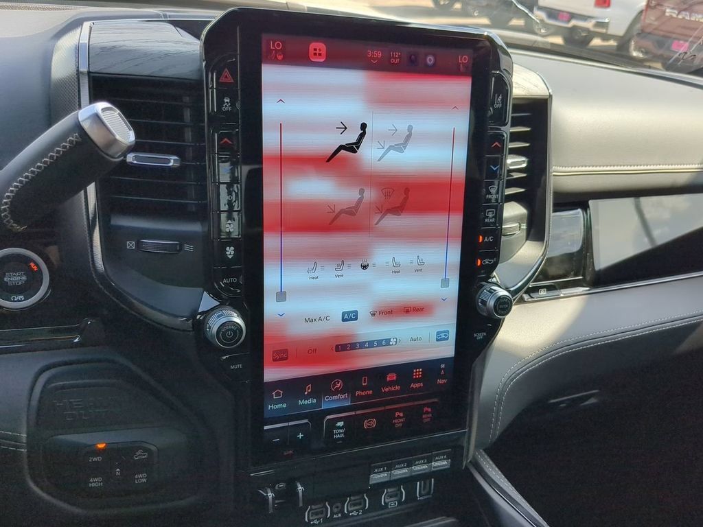 New 2025 RAM 2500 Limited AWD/4WD image 26