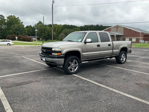 Used 2002 Chevrolet Silverado 2500 LT w/ Off-Road Skid Plate Pkg AWD/4WD image 16