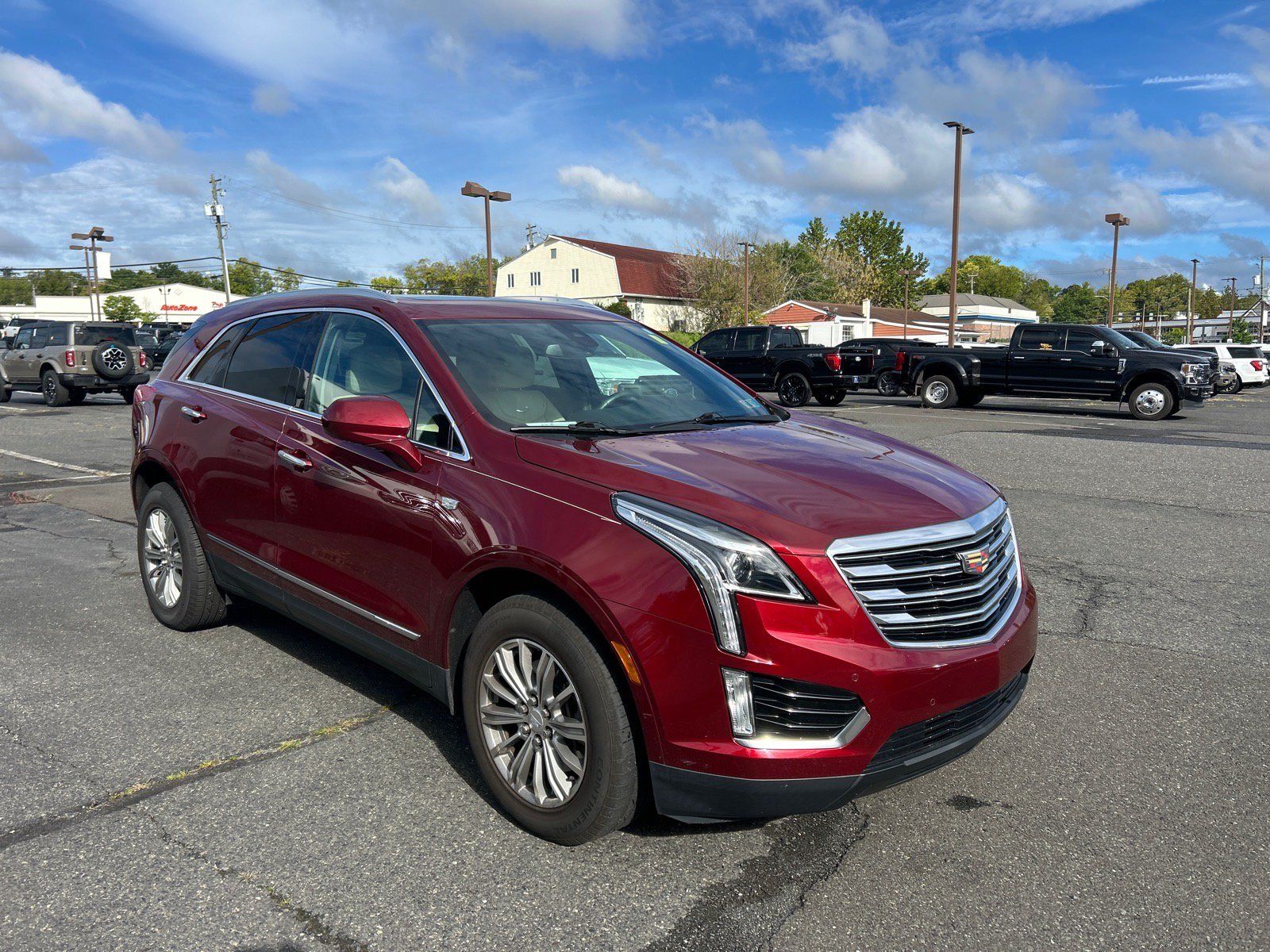 Used 2017 Cadillac XT5 Luxury w/ Driver Awareness Package AWD/4WD image 3
