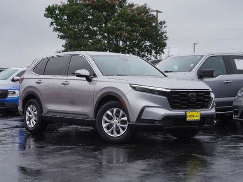 Used 2024 Honda CR-V LX image 2