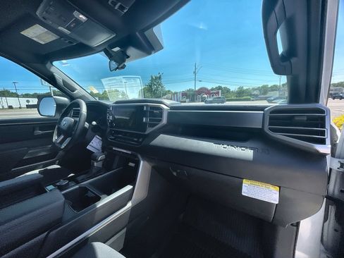 Used 2025 Toyota Tundra SR5 RWD image 28