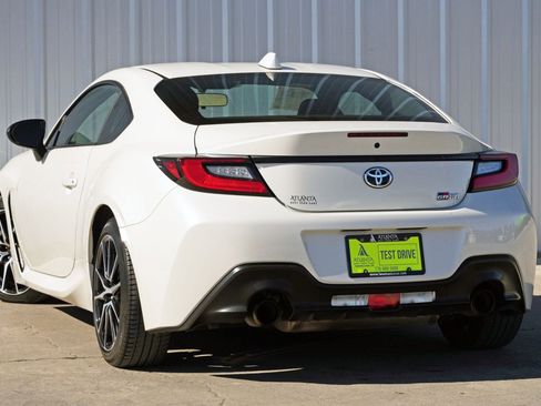 Used 2023 Toyota GR86 w/ ALL Weather Mat Package (TMS) image 5