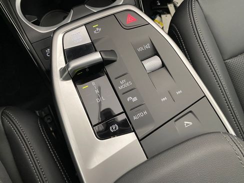 Used 2025 BMW X1 xDrive28i w/ Convenience Package image 27