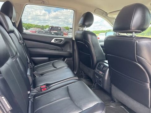 Used 2020 Nissan Pathfinder SL AWD/4WD image 19