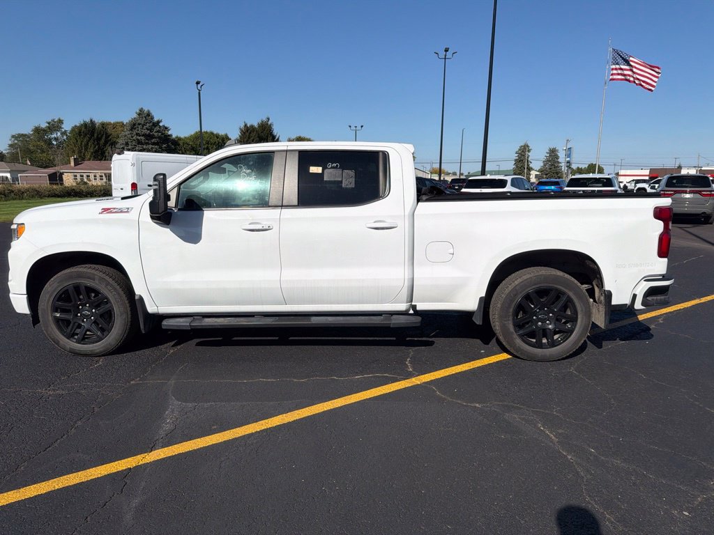 Used 2024 Chevrolet Silverado 1500 RST w/ Convenience Package II AWD/4WD image 4