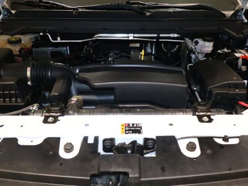 Used 2022 Chevrolet Colorado LT w/ Fleet Safety Package image 9