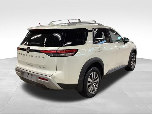 Used 2022 Nissan Pathfinder SL AWD/4WD image 30