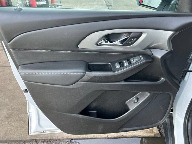 Used 2023 Chevrolet Traverse LT FWD image 10