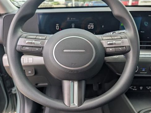 Used 2024 Hyundai Kona SE FWD image 12