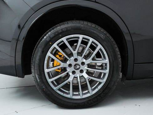 Certified 2023 Maserati Grecale Modena AWD/4WD image 24