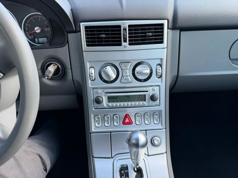 Used 2005 Chrysler Crossfire Limited RWD image 23