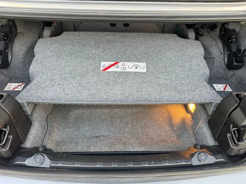 Used 2011 BMW 335i Convertible image 25