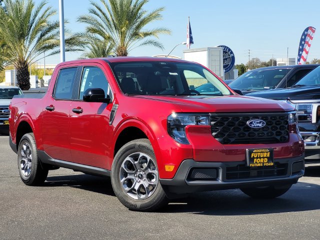 New 2026 Ford Maverick XLT w/ XLT Luxury Package FWD image 1