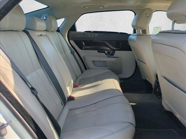 Used 2014 Jaguar XJ L Portfolio RWD image 22