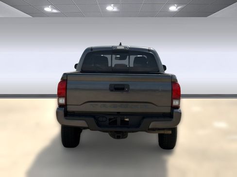 Used 2022 Toyota Tacoma SR5 w/ Technology Package AWD/4WD image 10