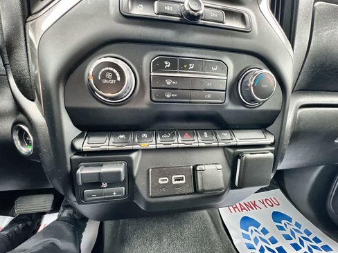 Used 2024 Chevrolet Silverado 1500 Custom image 17