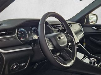 New 2026 Jeep Grand Cherokee L 2WD video 3