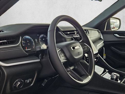 New 2026 Jeep Grand Cherokee L 2WD image 3