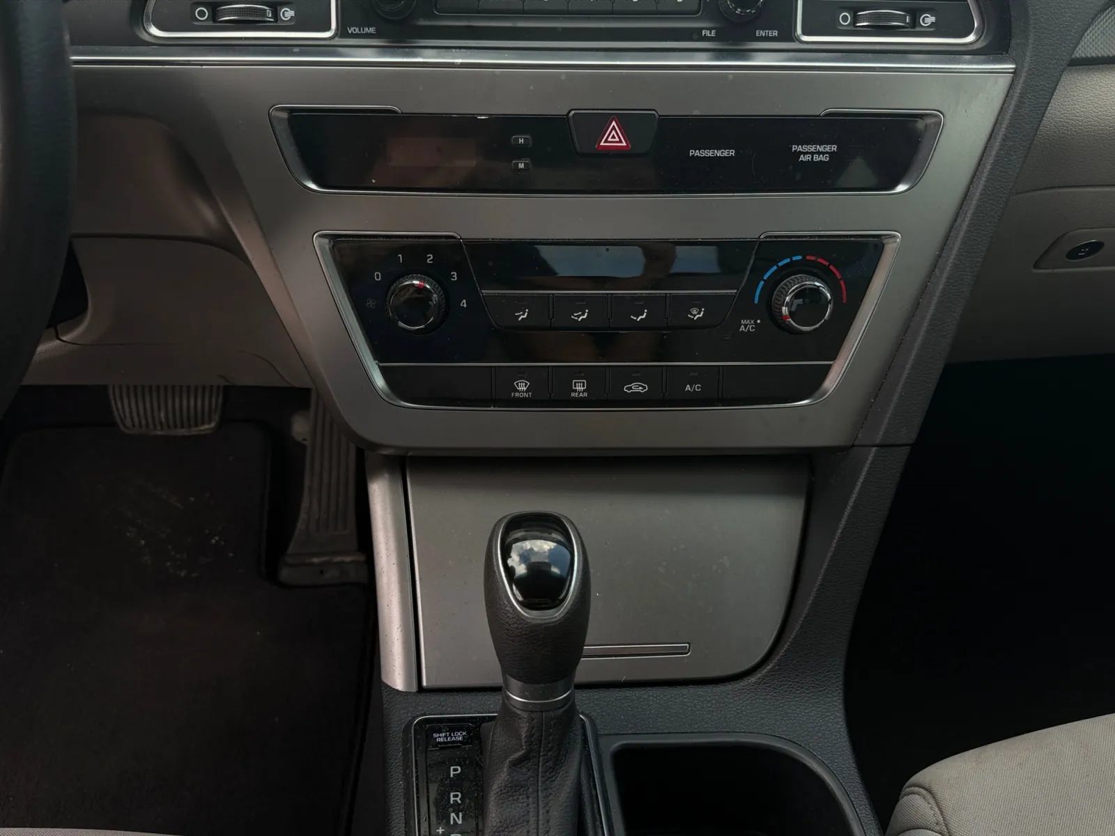 Used 2017 Hyundai Sonata SE FWD image 12