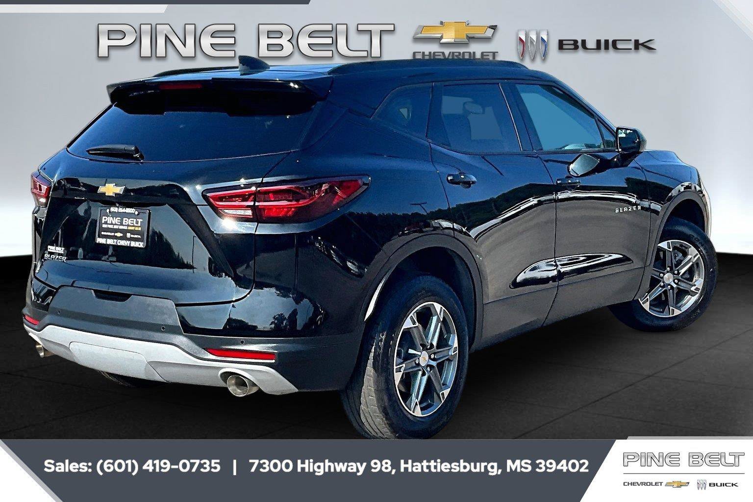 Used 2024 Chevrolet Blazer LT w/ Convenience Package FWD image 11