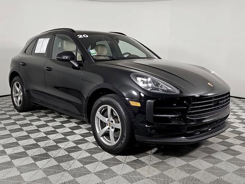 Used 2020 Porsche Macan AWD/4WD image 3