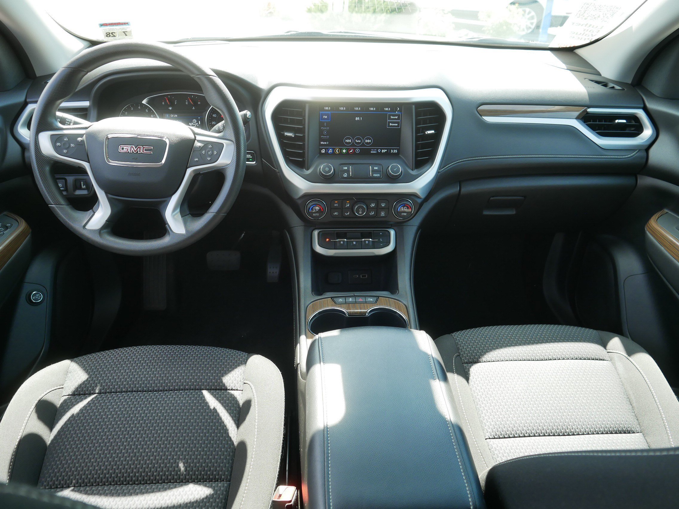 Used 2023 GMC Acadia SLE w/ Driver Convenience Package AWD/4WD image 10