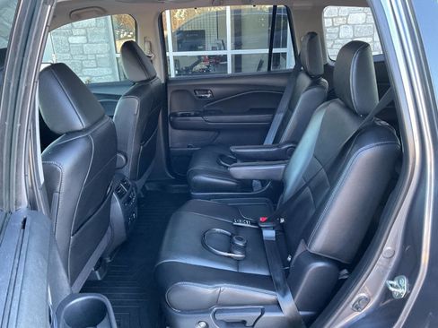 Used 2020 Honda Pilot Touring image 32