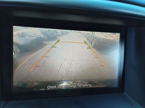 Used 2014 Nissan Pathfinder SL image 15