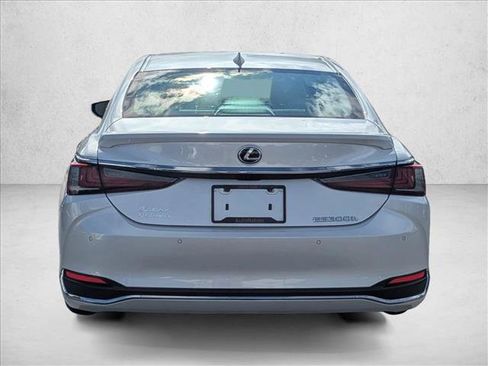 Used 2025 Lexus ES 300h w/ Premium Package image 6