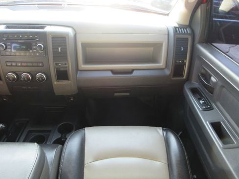 Used 2012 RAM 2500 ST w/ Chrome Appearance Group image 20