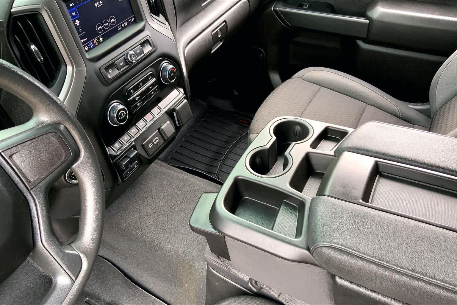 Used 2024 Chevrolet Silverado 2500 Custom w/ Custom Value Package AWD/4WD image 17