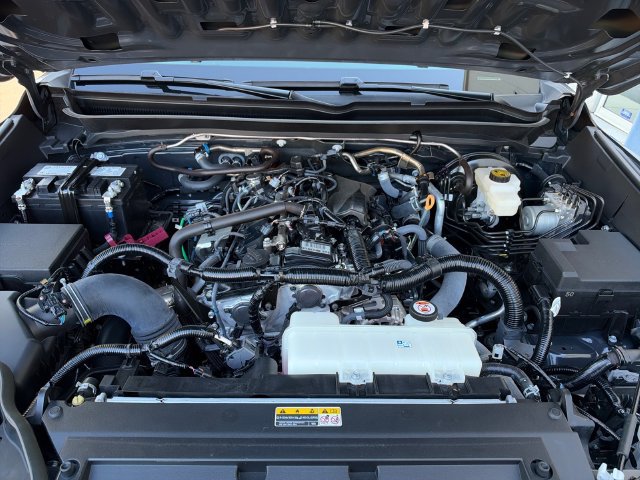 Used 2025 Toyota Tacoma SR5 AWD/4WD image 26