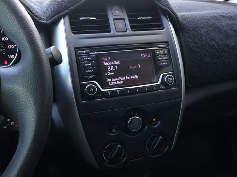 Used 2016 Nissan Versa SV image 11