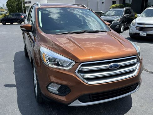 Used 2017 Ford Escape Titanium FWD image 4