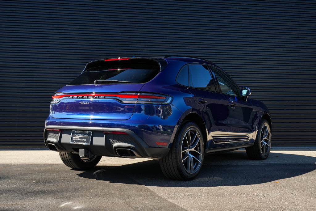 Certified 2026 Porsche Macan AWD/4WD image 13