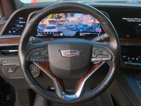 Used 2022 Cadillac Escalade ESV Luxury image 14