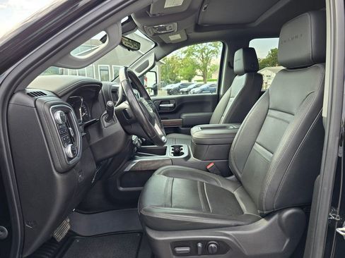 Used 2022 GMC Sierra 3500 Denali w/ Denali Ultimate Package AWD/4WD image 24